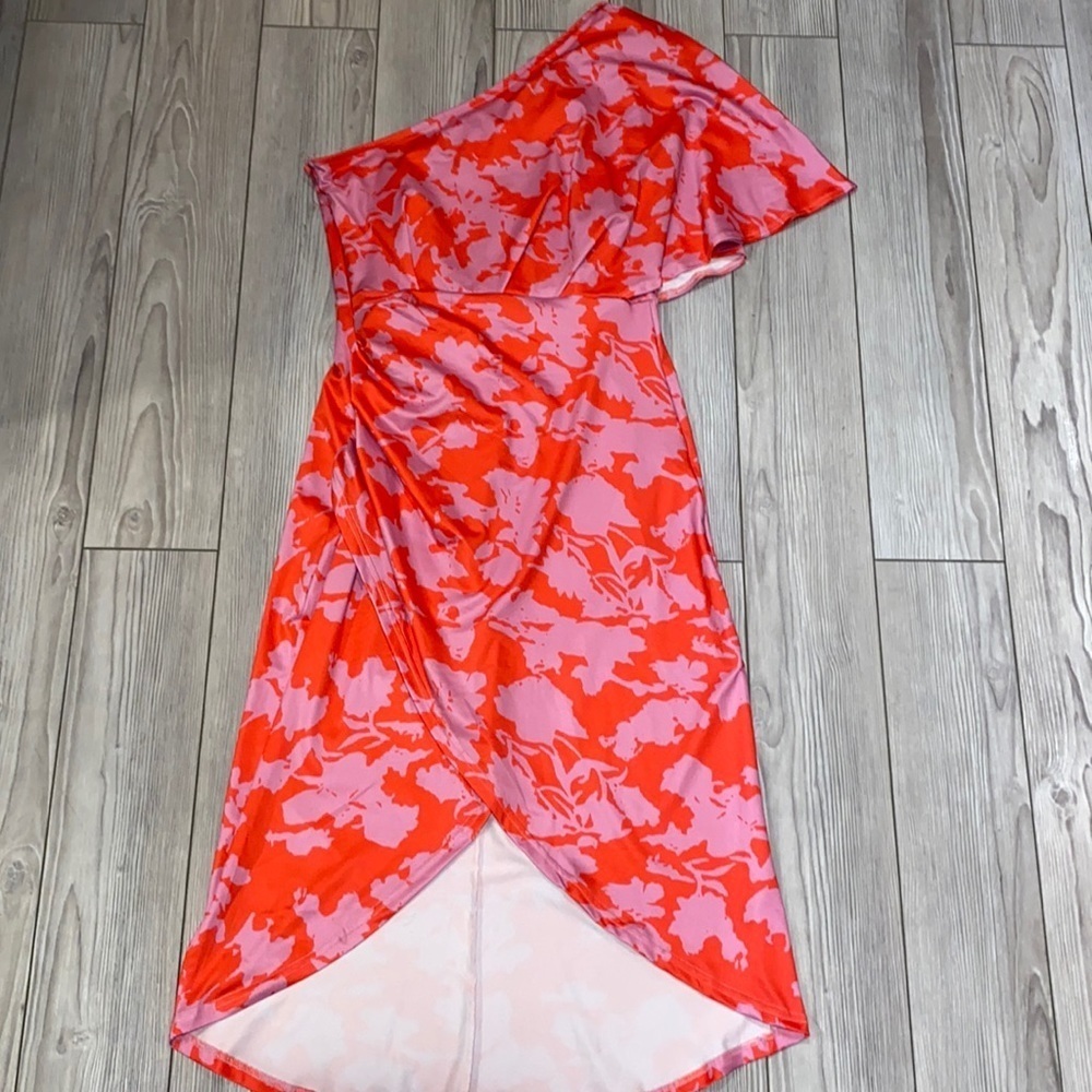 Do & Be Pink floral one sleeve Dress. Size M,